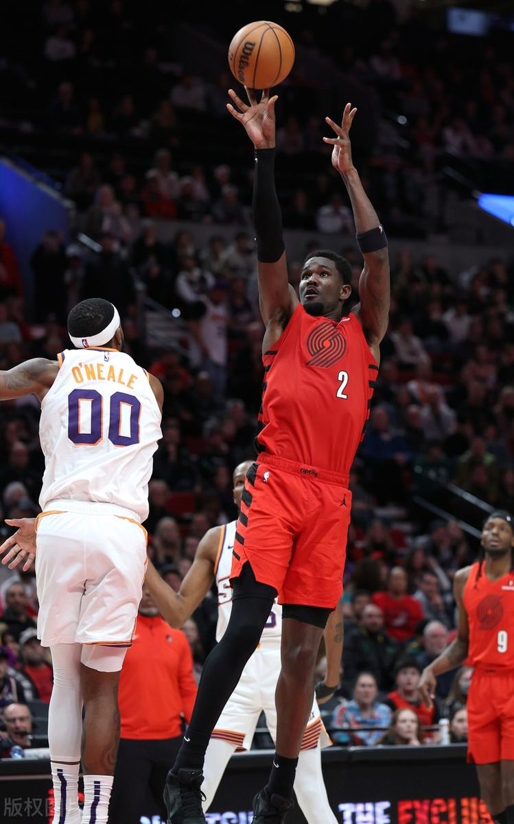 开拓者主场击败国王,取得两连胜 开拓者主场击败国王,取得两连胜