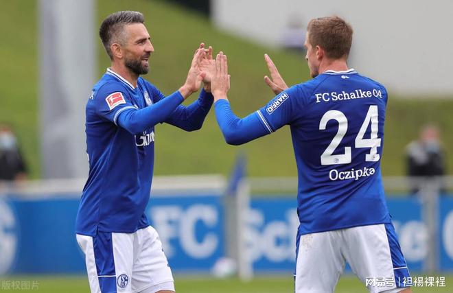 纽伦堡主场告捷,连续两场不败保住降级希望 纽伦堡主场告捷,连续两场不败保住降级希望