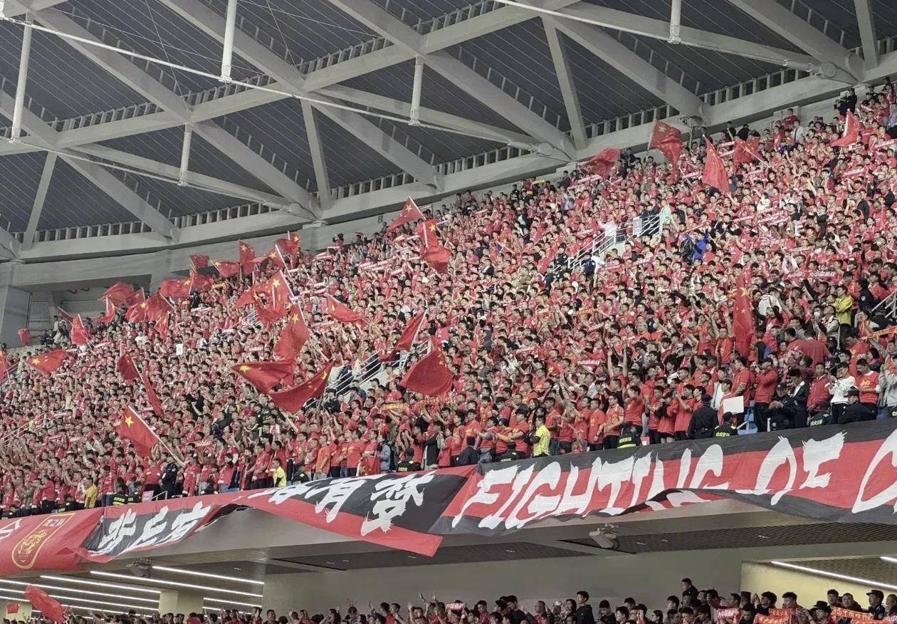 关于奥运会带动足球热潮,球迷狂欢的信息 关于奥运会带动足球热潮,球迷狂欢的信息