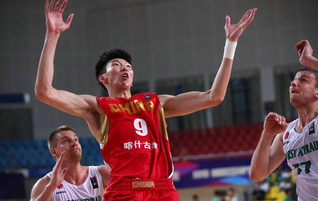 俄罗斯队逆转哈萨克斯坦,晋级八强 俄罗斯队逆转哈萨克斯坦,晋级八强