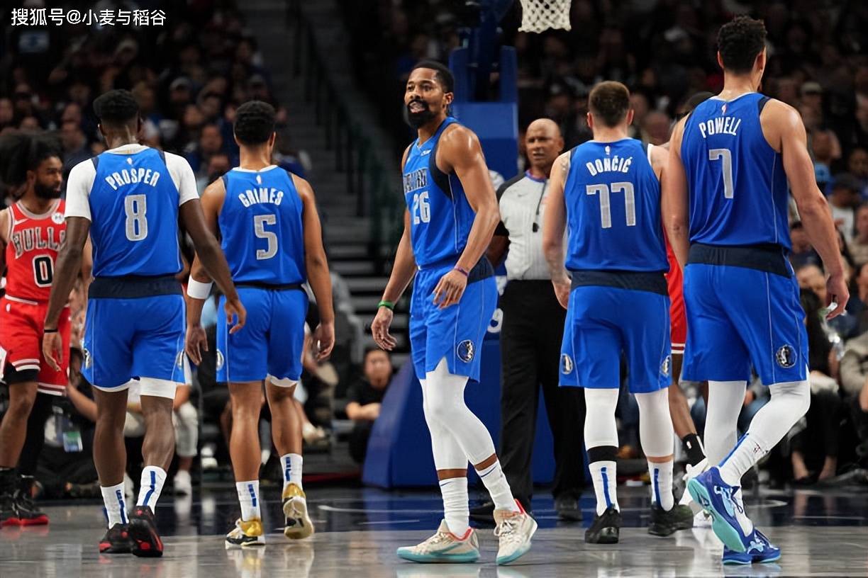 独行侠控卫东斯基复出后场暴走+