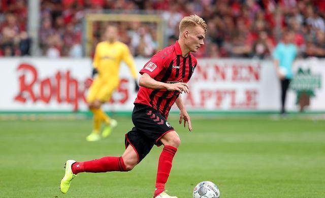 关于沙尔克遭遇主场失利,保持低迷状态的信息 关于沙尔克遭遇主场失利,保持低迷状态的信息