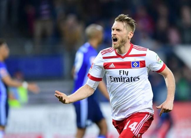 包含汉堡战胜波鸿，表现抢眼取胜的词条